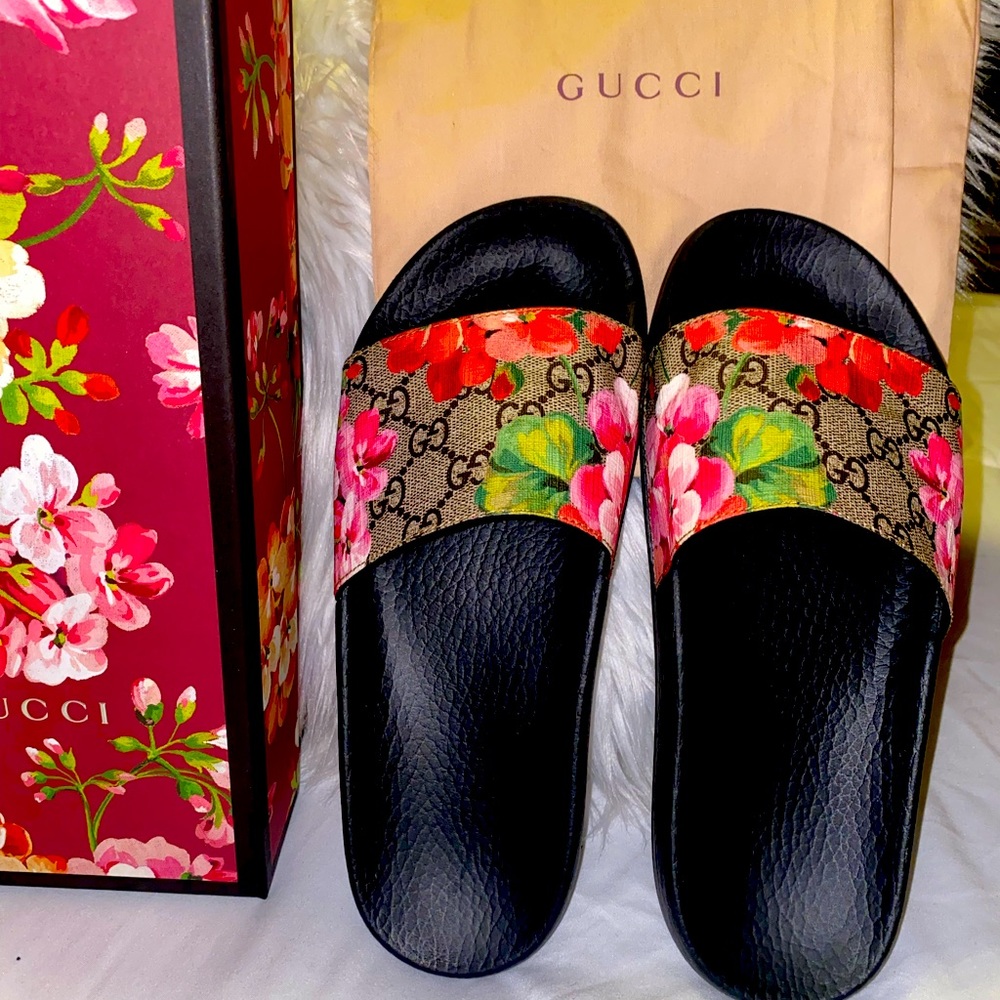 Gucci GG Blooms Supreme floral slide sandal